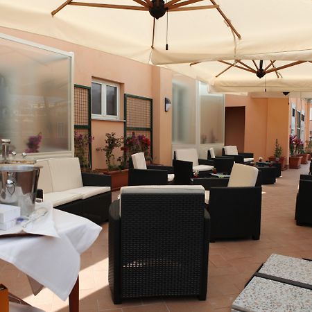Augusta Lucilla Palace Roma Exterior foto